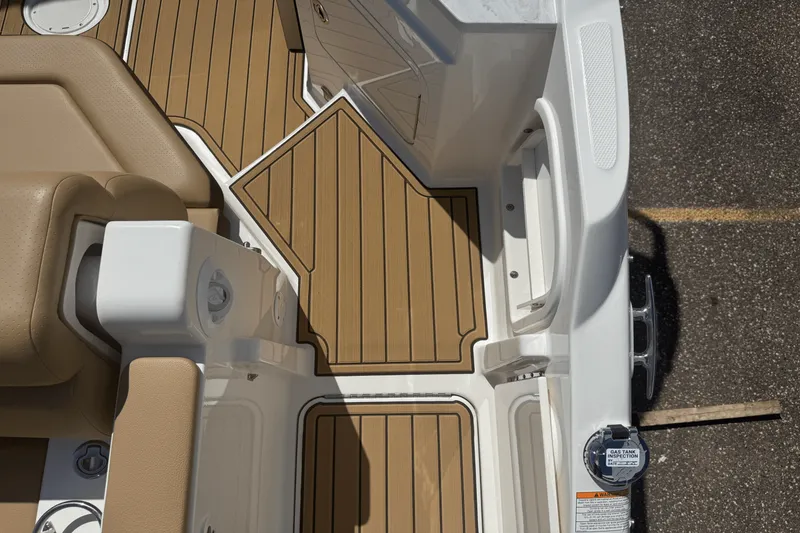 Slide: The Image of Sea Ray SDX 290 2026 - 14
