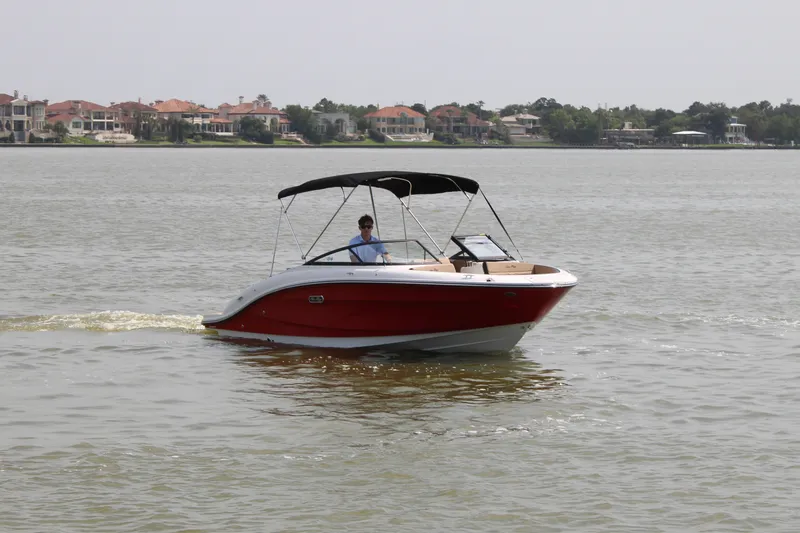 Slide: The Image of Sea Ray SPX 210 2026 - 3