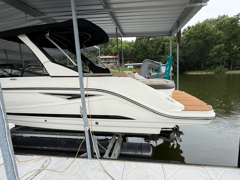 Slide: The Image of Sea Ray 280 SLX 2017 - 5