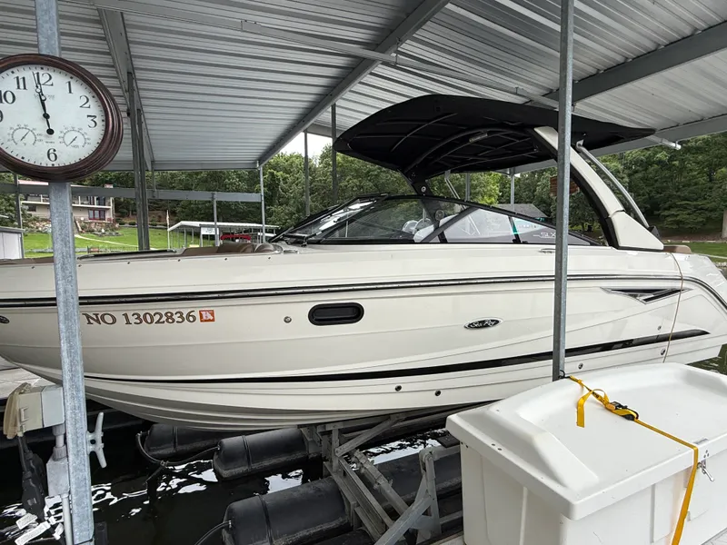 The Image of Sea Ray 280 SLX 2017 - 1