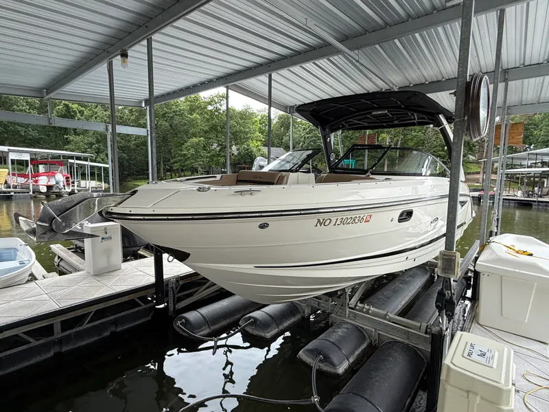 Slide: The Image of Sea Ray 280 SLX 2017 - 3