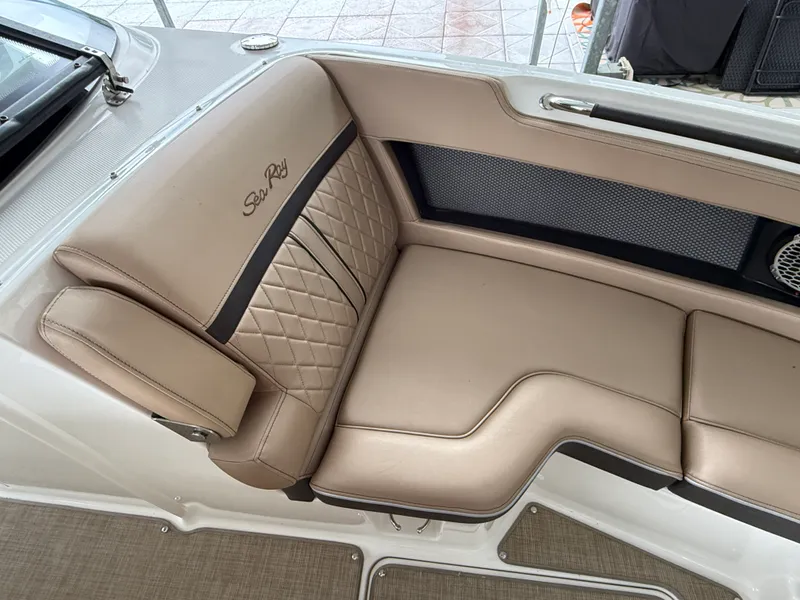 Slide: The Image of Sea Ray 280 SLX 2017 - 35