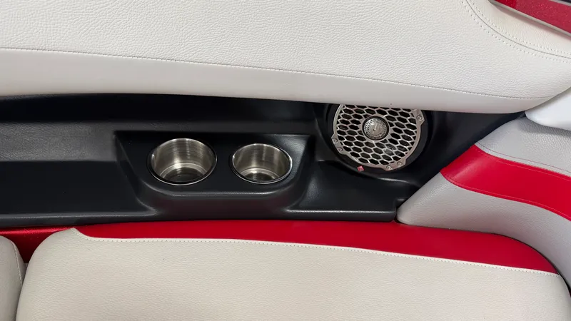Slide: The Image of Malibu 23 LSV 2015 - 89