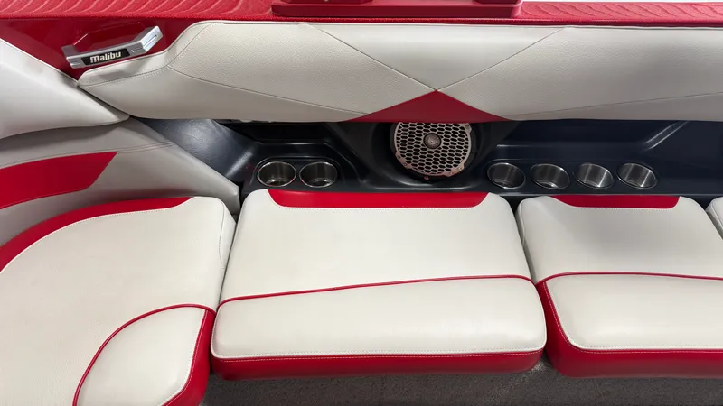 Slide: The Image of Malibu 23 LSV 2015 - 46
