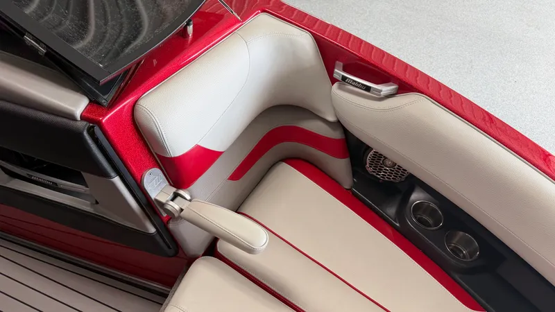 Slide: The Image of Malibu 23 LSV 2015 - 85