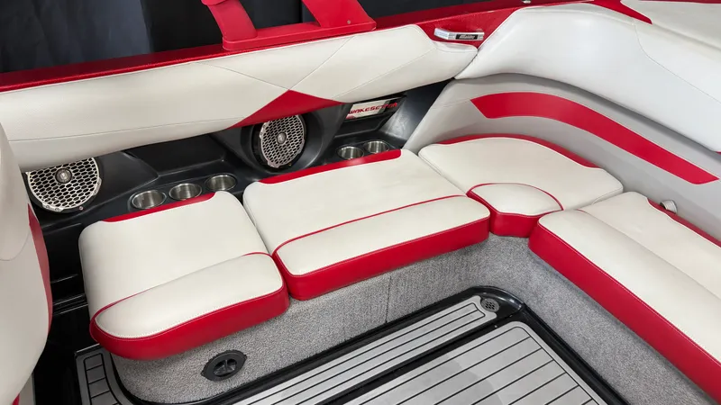 Slide: The Image of Malibu 23 LSV 2015 - 27
