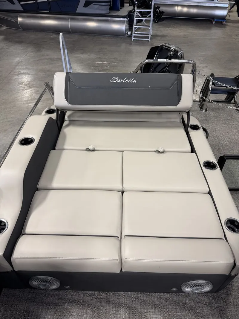 Slide: The Image of Barletta Cabrio 24 UE 2026 - 8