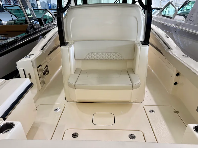 Slide: The Image of Scout 330 LXF 2027 - 3