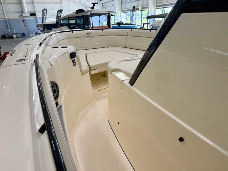 Slide: The Image of Scout 330 LXF 2027 - 19