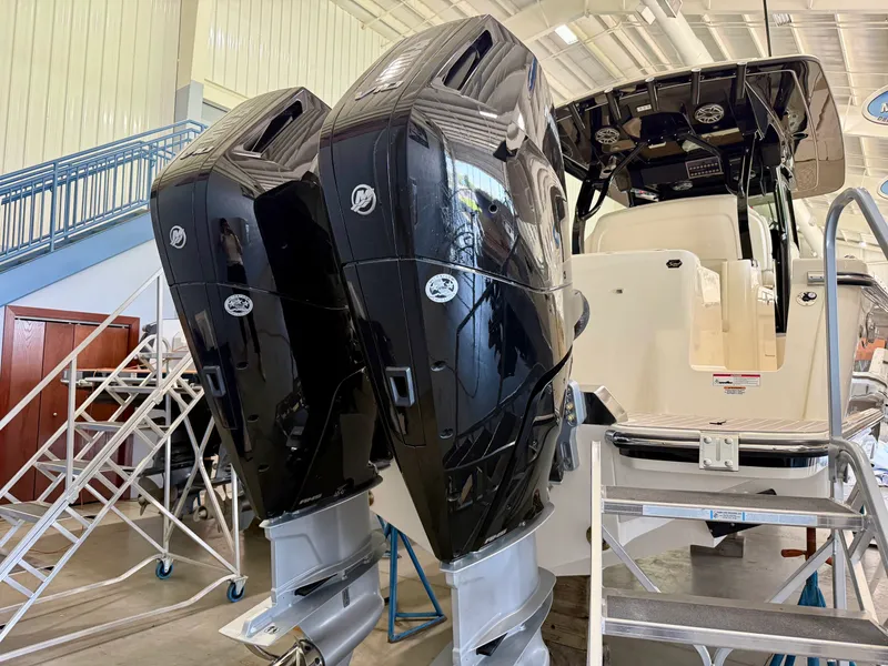 Slide: The Image of Scout 330 LXF 2027 - 21