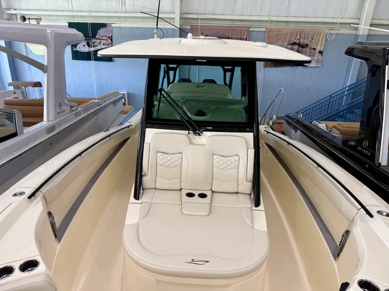 Slide: The Image of Scout 330 LXF 2027 - 9