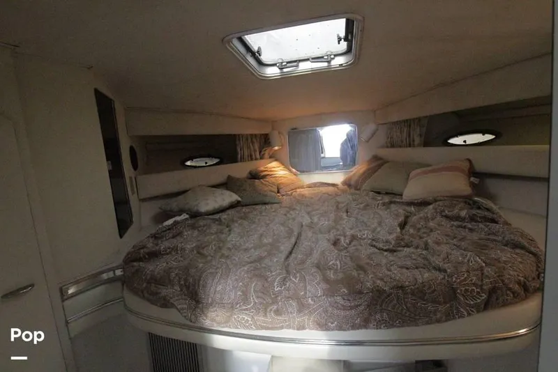 Slide: The Image of 1988 Wellcraft Portofino 4300 for sale in Aurora, IN - 10