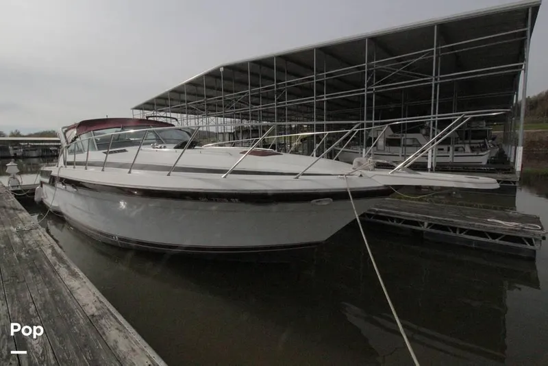 Slide: The Image of 1988 Wellcraft Portofino 4300 for sale in Aurora, IN - 12