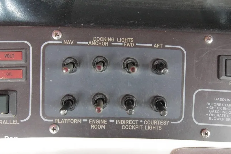 Slide: The Image of 1988 Wellcraft Portofino 4300 for sale in Aurora, IN - 38