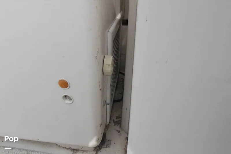 Slide: The Image of 1988 Wellcraft Portofino 4300 for sale in Aurora, IN - 54