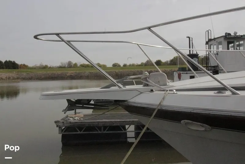 Slide: The Image of 1988 Wellcraft Portofino 4300 for sale in Aurora, IN - 75