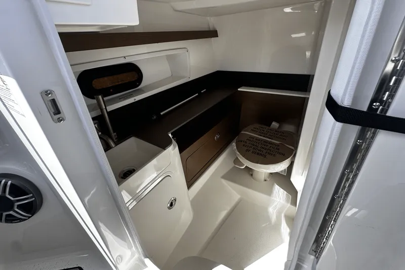 Slide: The Image of Sea Ray SDX 290 Outboard 2026 - 18