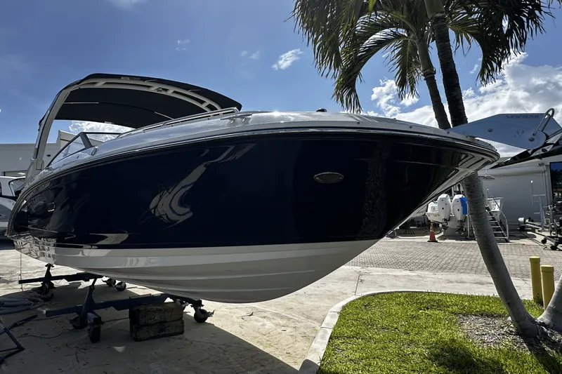 Slide: The Image of Sea Ray SDX 290 Outboard 2026 - 3