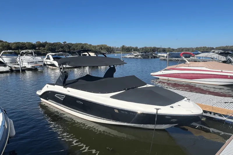 Slide: The Image of Sea Ray 230 SLX 2018 - 1