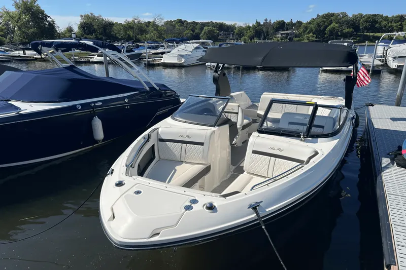 Slide: The Image of Sea Ray 230 SLX 2018 - 2