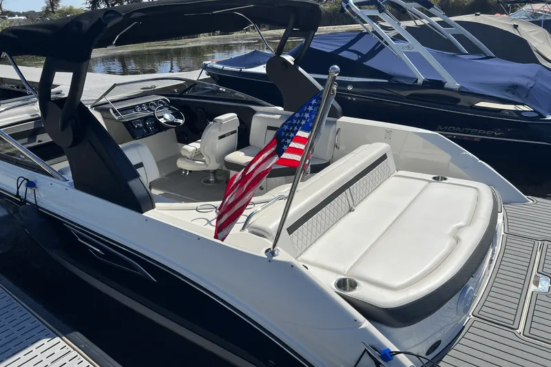 Slide: The Image of Sea Ray 230 SLX 2018 - 5