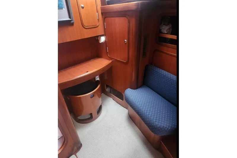 Slide: The Image of Beneteau Oceanis 44 CC 1995 - 19
