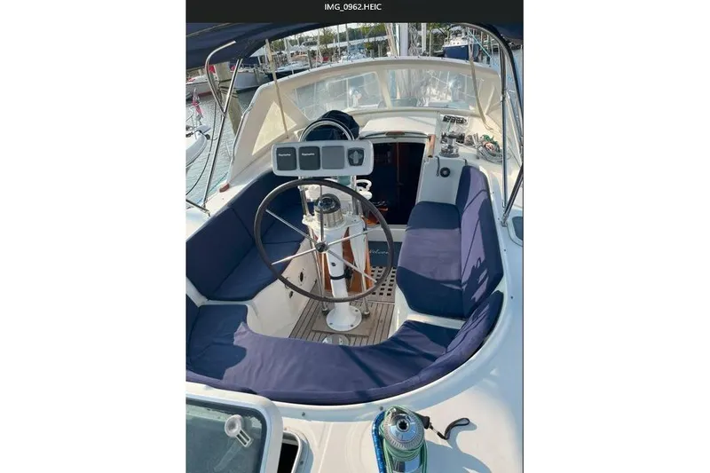 Slide: The Image of Beneteau Oceanis 44 CC 1995 - 6