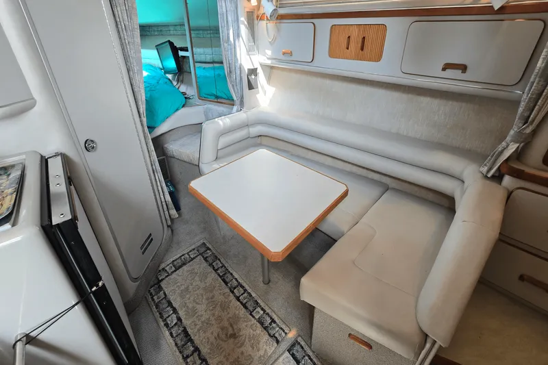 Slide: The Image of Sea Ray 310 SUNDANCER 1991 - 15