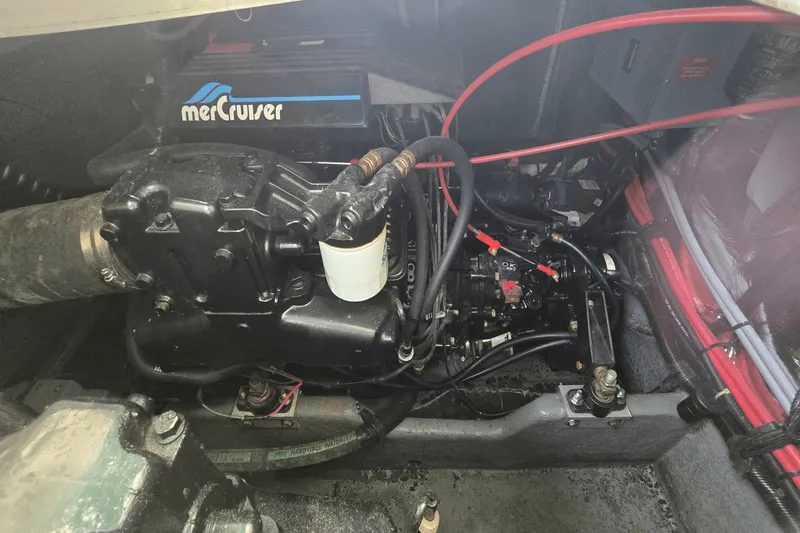 Slide: The Image of Sea Ray 310 SUNDANCER 1991 - 26