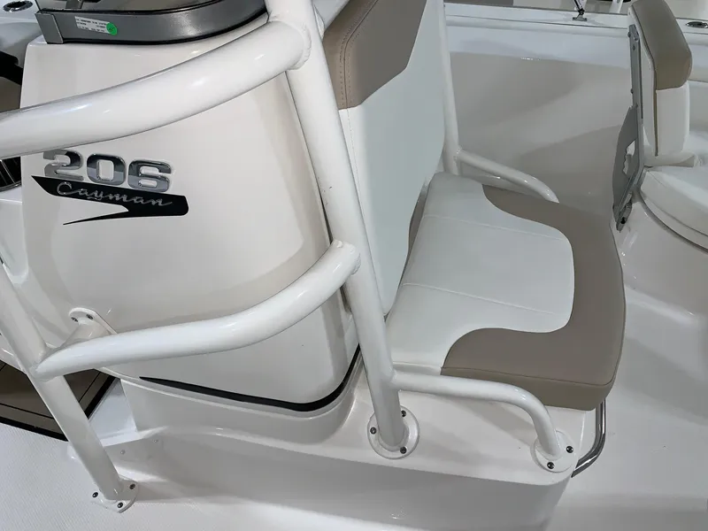 Slide: The Image of 2024 Robalo 206 Cayman boat seat and console detail. - 6