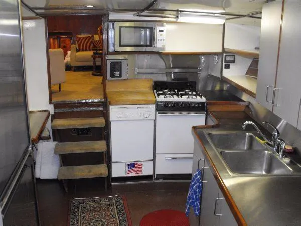 Slide: The Image of Broward Motoryacht 1960 - 24