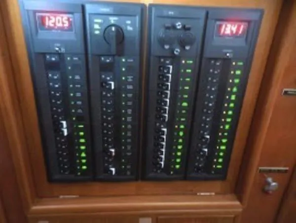 Slide: The Image of Broward Motoryacht 1960 - 8