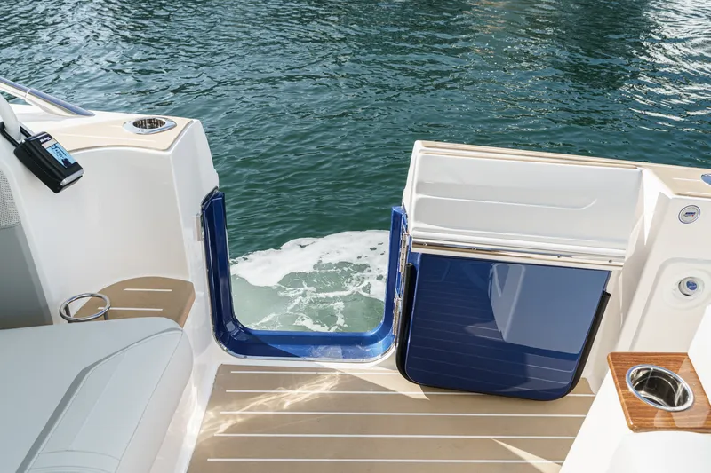 Slide: The Image of Tiara 43LE 2026 - 29