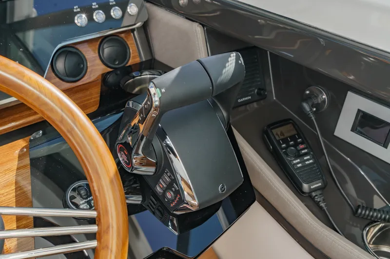 Slide: The Image of Tiara 43LE 2026 - 48