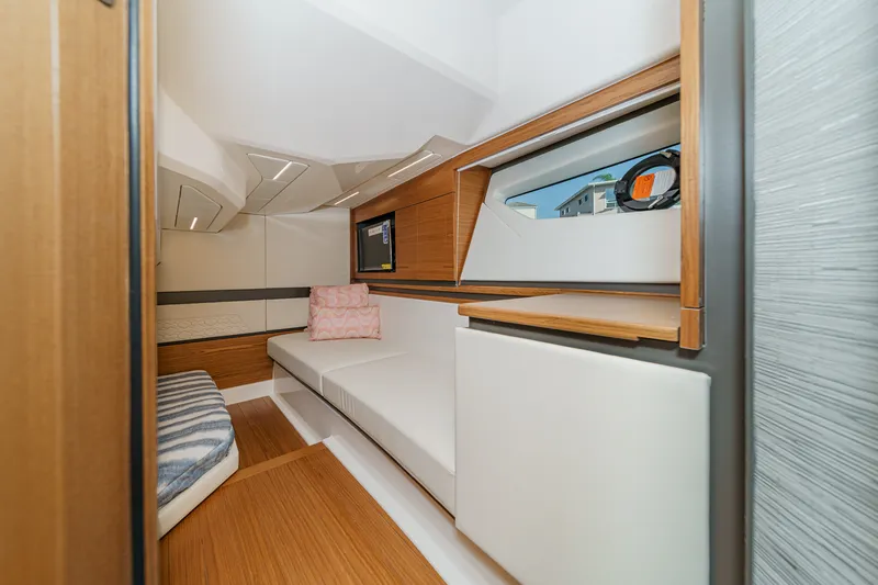 Slide: The Image of Tiara 43LE 2026 - 57