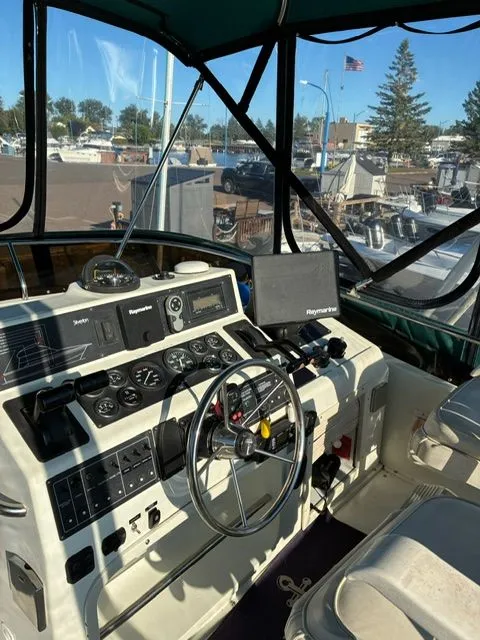 Slide: The Image of Silverton 37 Convertible 1994 - 6