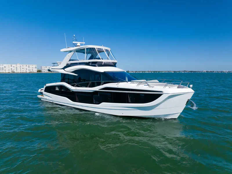 Slide: The Image of Galeon 560 FLY 2024 - 10