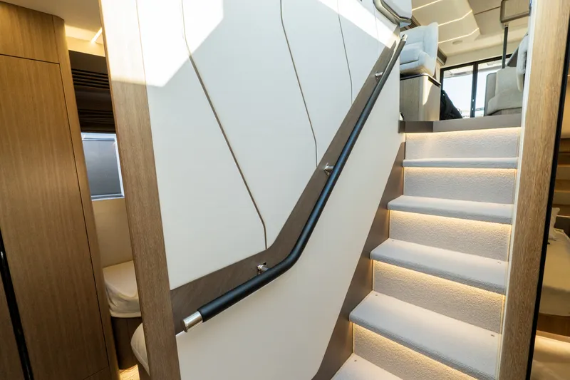 Slide: The Image of Galeon 560 FLY 2024 - 42
