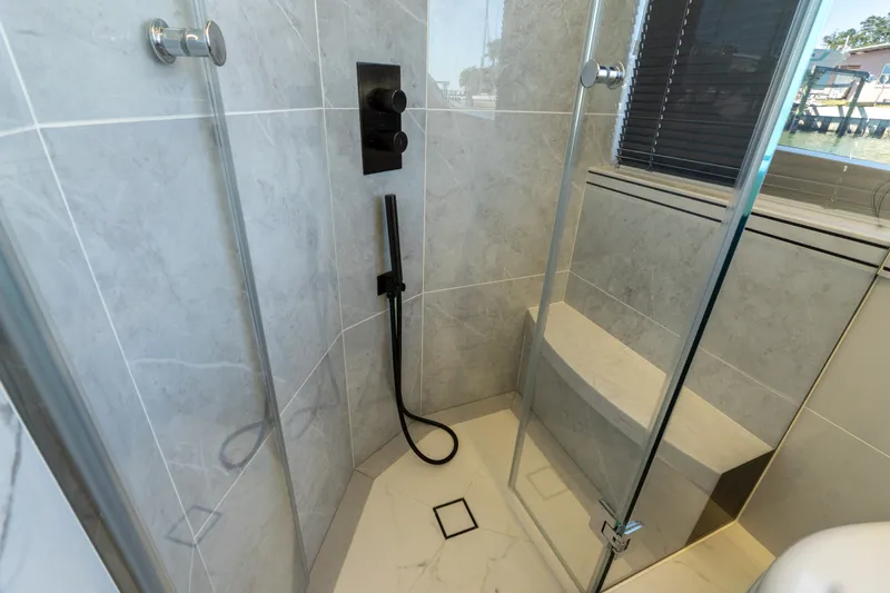 Slide: The Image of Galeon 560 FLY 2024 - 51