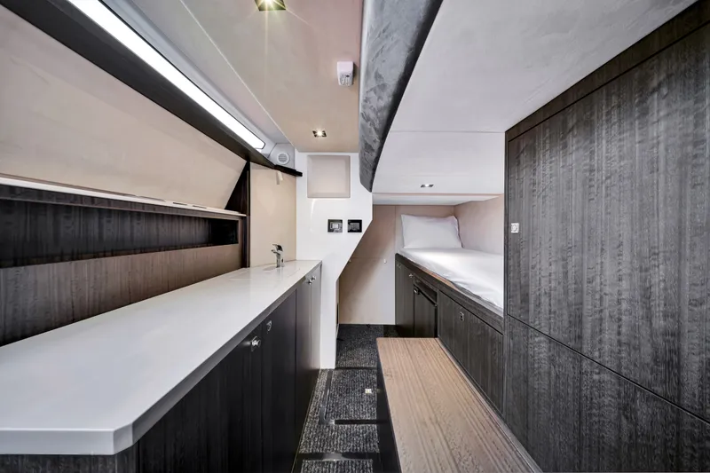 Slide: The Image of Galeon 560 FLY 2024 - 58