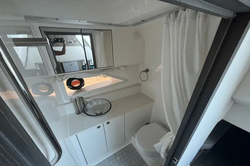 Slide: The Image of Sea Ray Sundancer 320 Outboard 2026 - 25