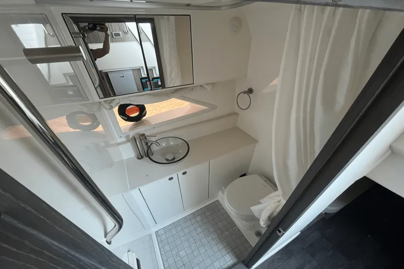 Slide: The Image of Sea Ray Sundancer 320 Outboard 2026 - 26