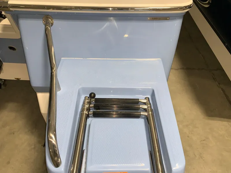 Slide: The Image of 2024 Robalo 226 Cayman boat ladder and swim platform. - 4