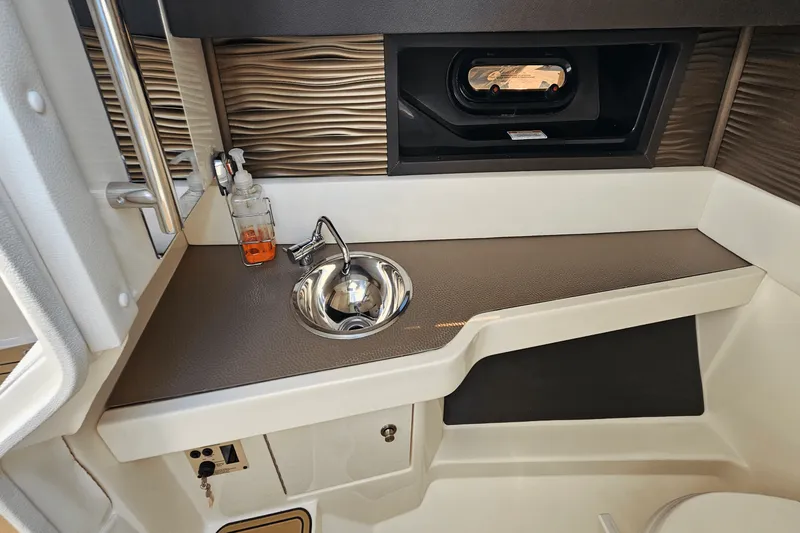 Slide: The Image of Sea Ray 310 SLX 2019 - 26