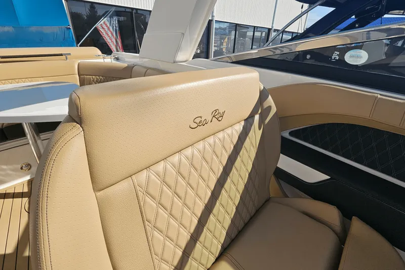 Slide: The Image of Sea Ray 310 SLX 2019 - 29