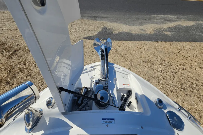 Slide: The Image of Sea Ray 310 SLX 2019 - 36