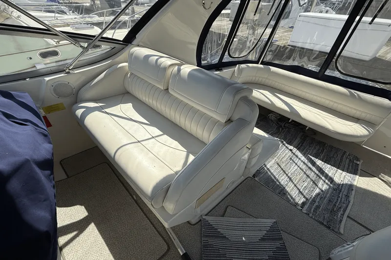 Slide: The Image of Cruisers Yachts 3375 ESPRIT 1999 - 12