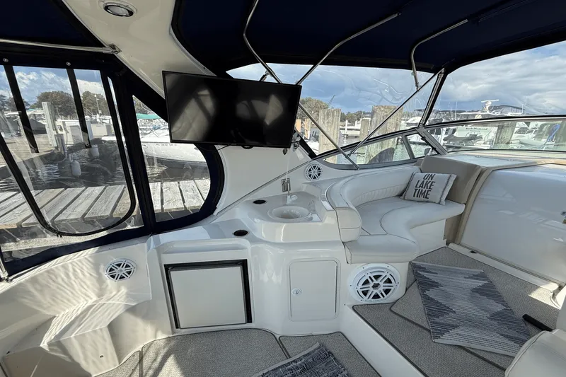 Slide: The Image of Cruisers Yachts 3375 ESPRIT 1999 - 13