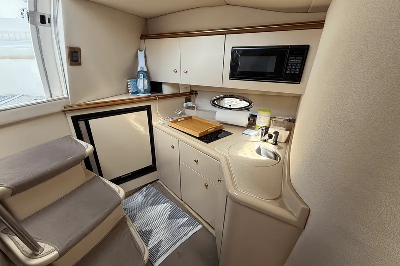 Slide: The Image of Cruisers Yachts 3375 ESPRIT 1999 - 17