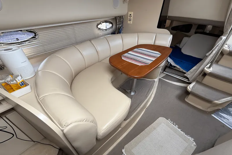 Slide: The Image of Cruisers Yachts 3375 ESPRIT 1999 - 19